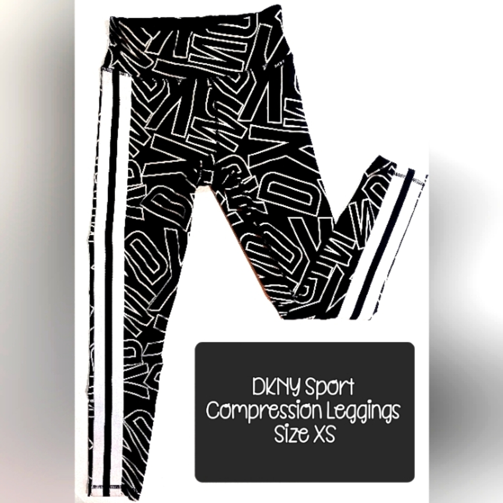 Women's DKNY Scramble Letter👌🏼 for Fall Leggings